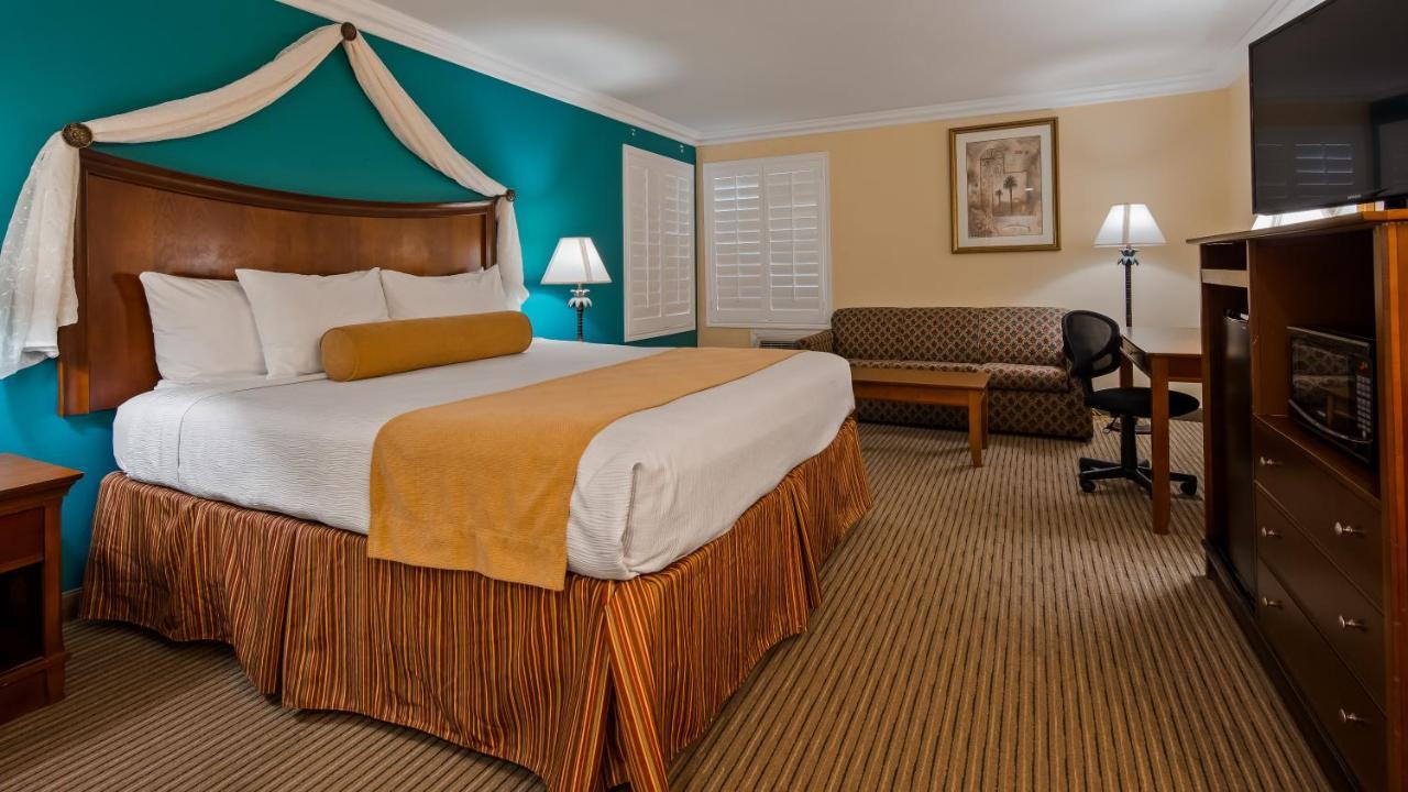 Best Western Harbour Inn & Suites Huntington - Sunset Beach Exteriör bild