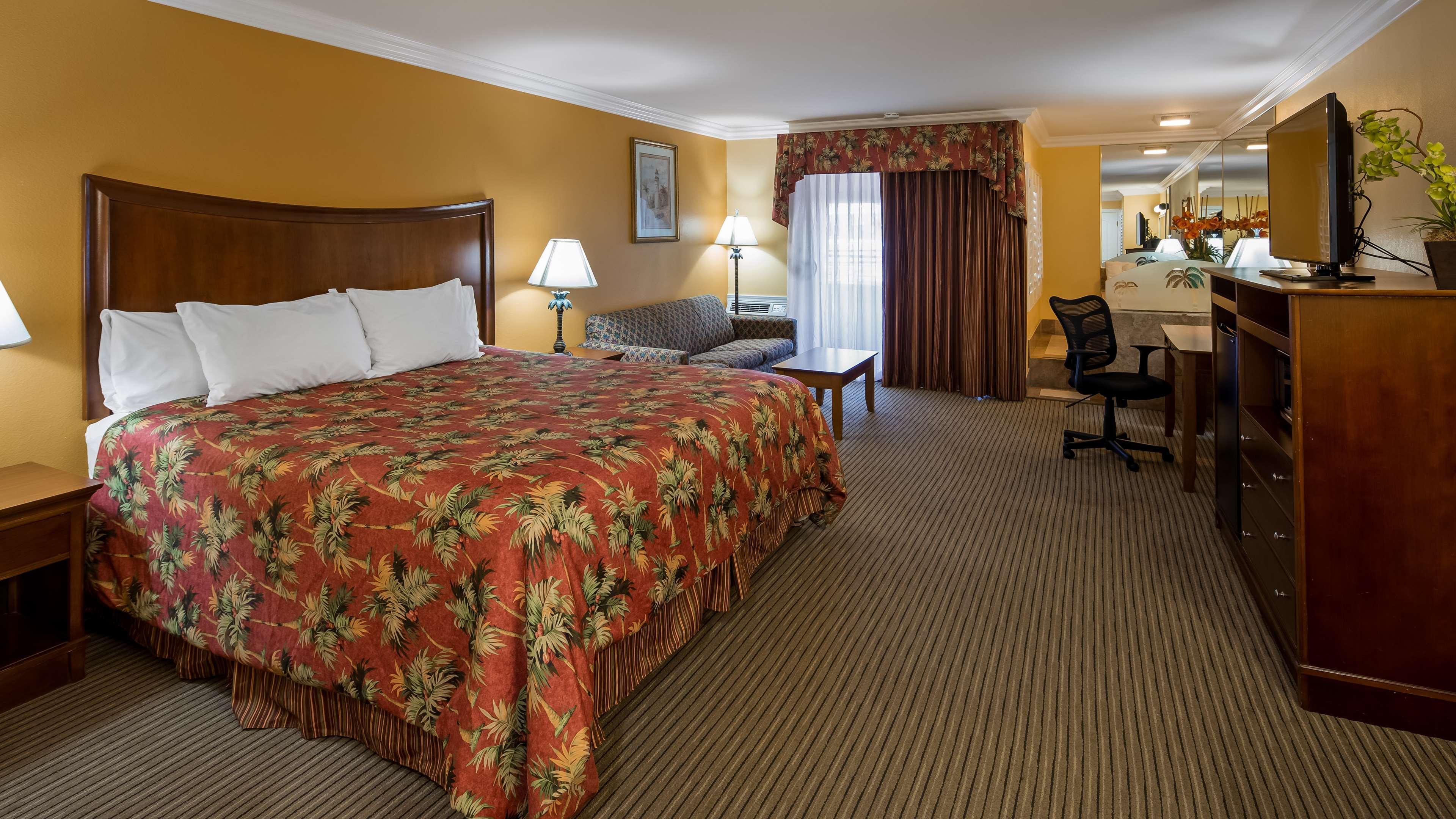 Best Western Harbour Inn & Suites Huntington - Sunset Beach Exteriör bild