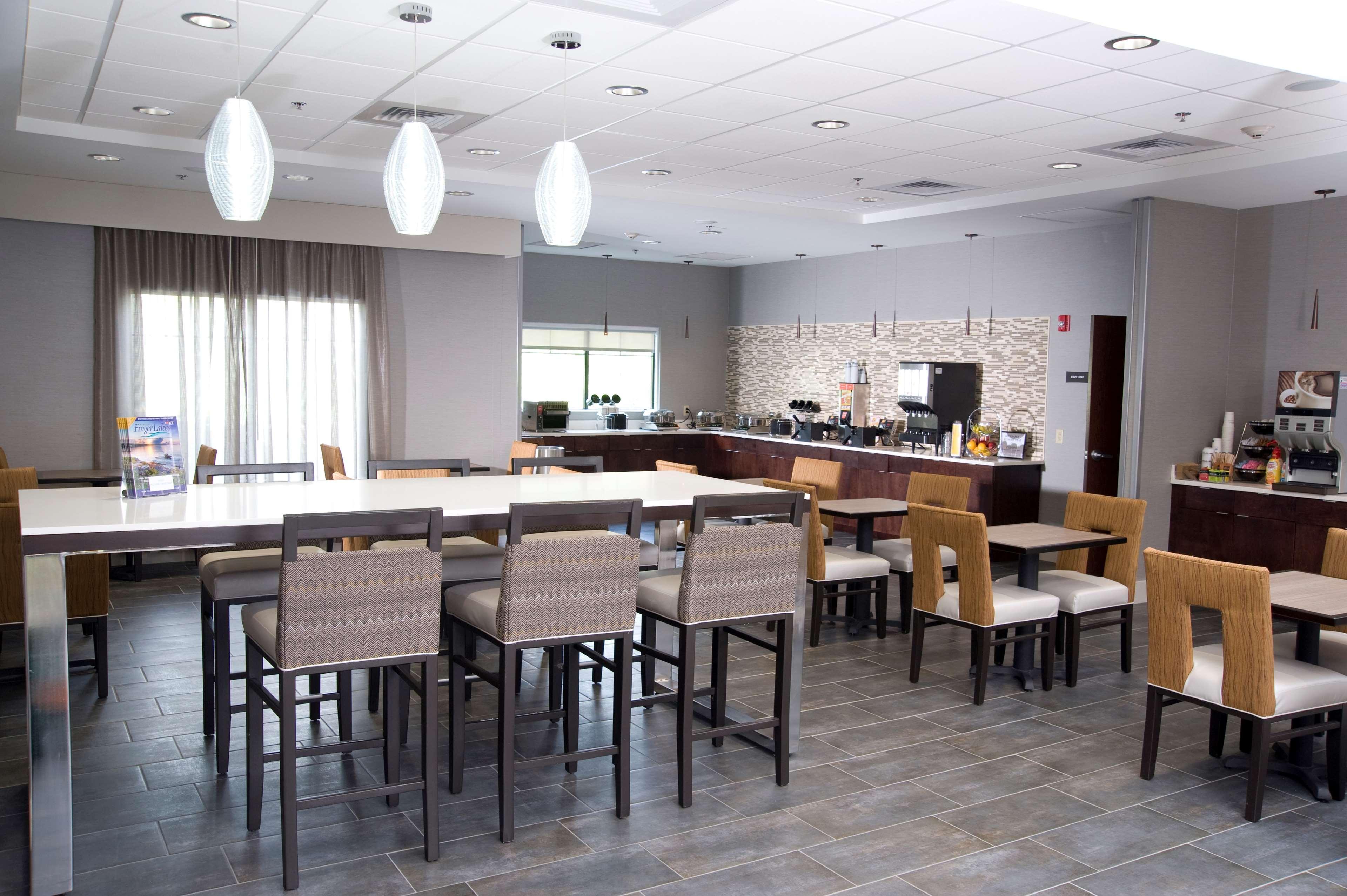 Best Western Harbour Inn & Suites Huntington - Sunset Beach Exteriör bild