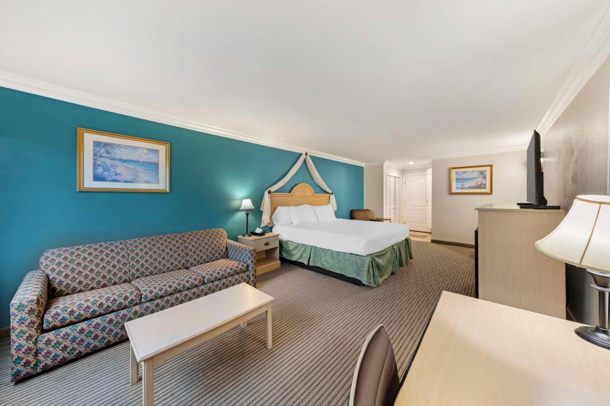 Best Western Harbour Inn & Suites Huntington - Sunset Beach Exteriör bild