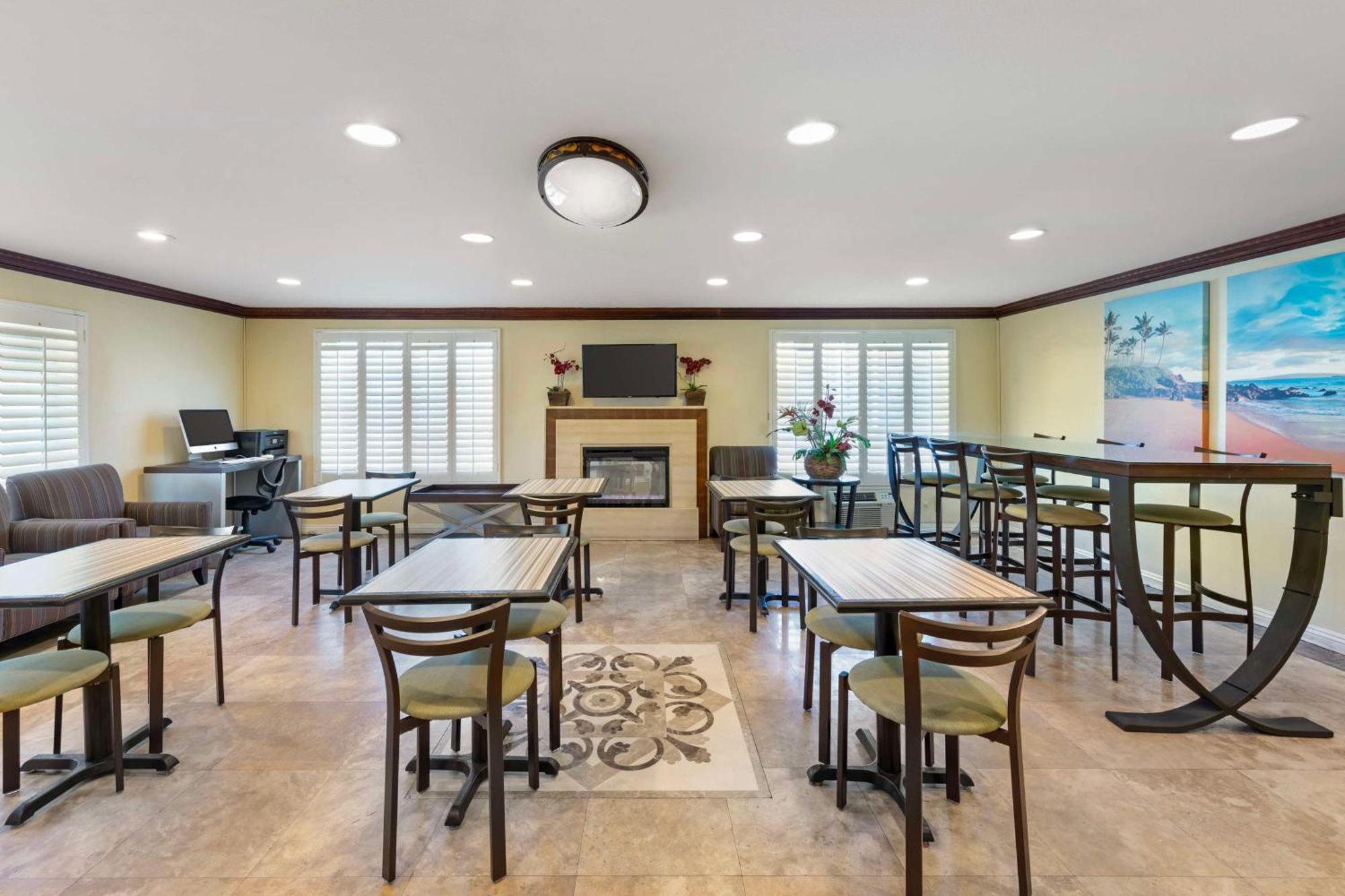 Best Western Harbour Inn & Suites Huntington - Sunset Beach Exteriör bild