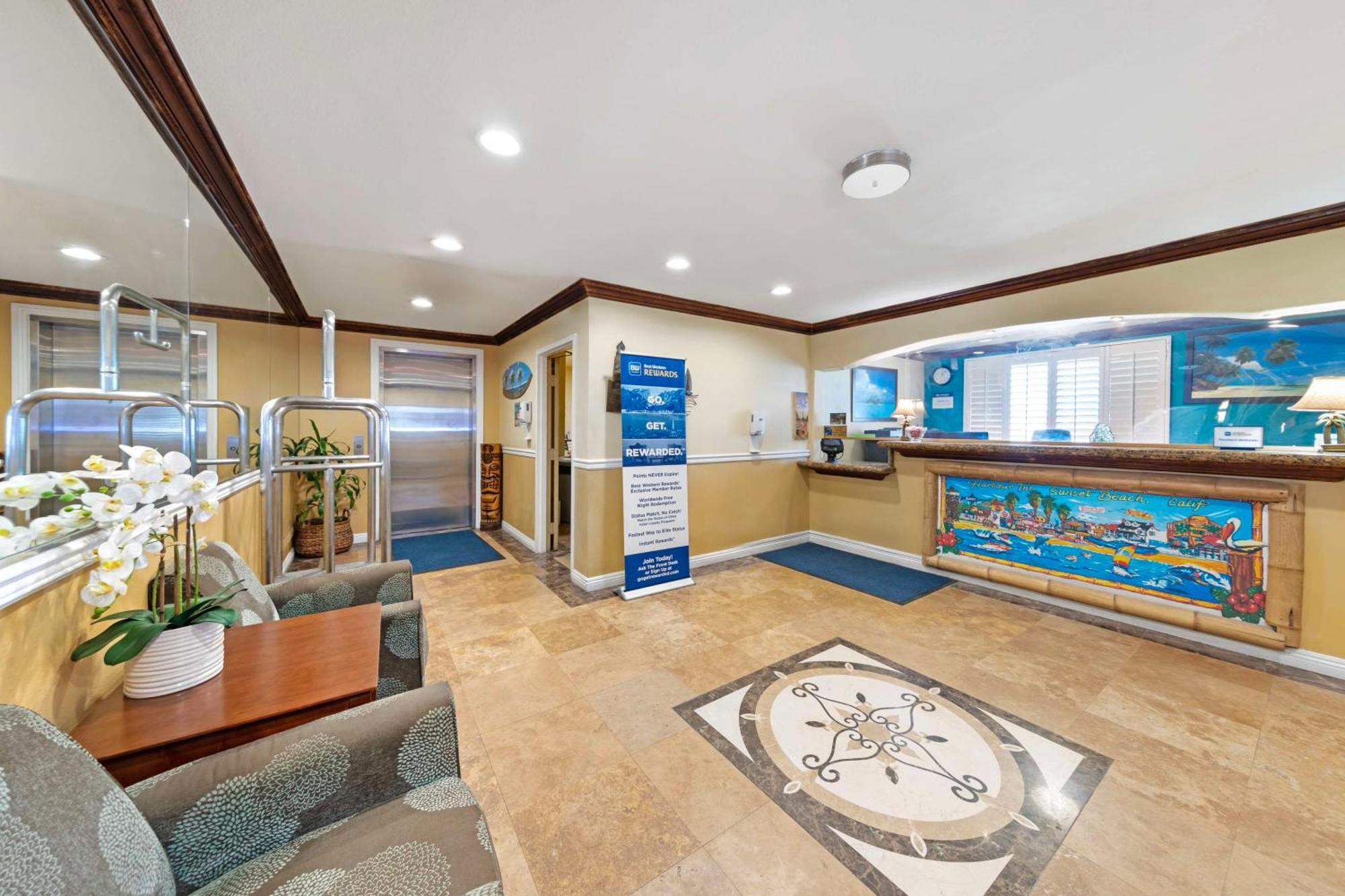 Best Western Harbour Inn & Suites Huntington - Sunset Beach Exteriör bild